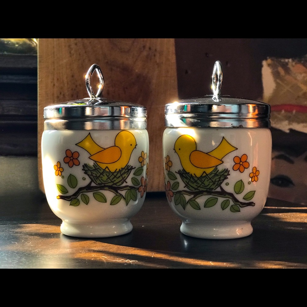 SOLD🌷Vntg Milk Glass Egg Coddle jars with lids 🐣🐣